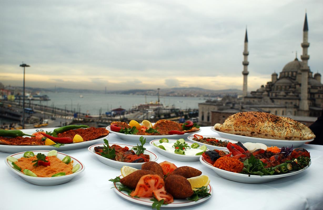 İstanbul İçin Lezzet Rehberi: İstanbul’da Mutlaka Denemeniz Gereken 35 Yemek
